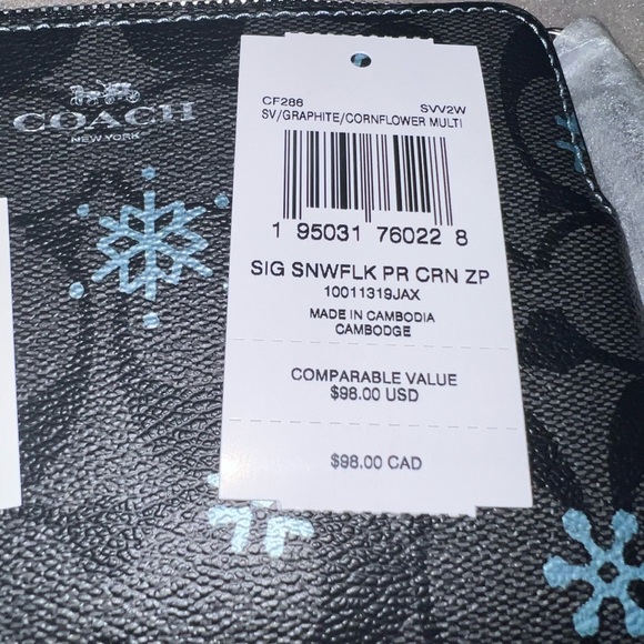 SOLD Coach Snowflake Corner Zip Wristlet in Signature Canvas - Picture 12 of 12